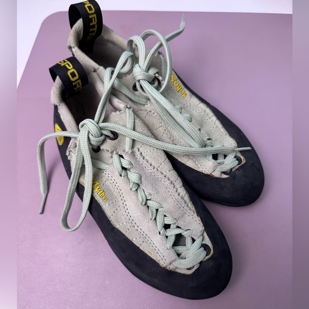 La Sportiva Mythos Climbing Shoes Women's Men's Size EU 39.5 US 7 Greenbay Suede